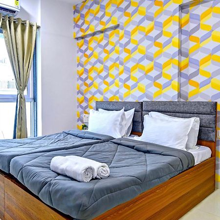 Hsquare Luxury Apartments Goregaon Mumbai  Buitenkant foto