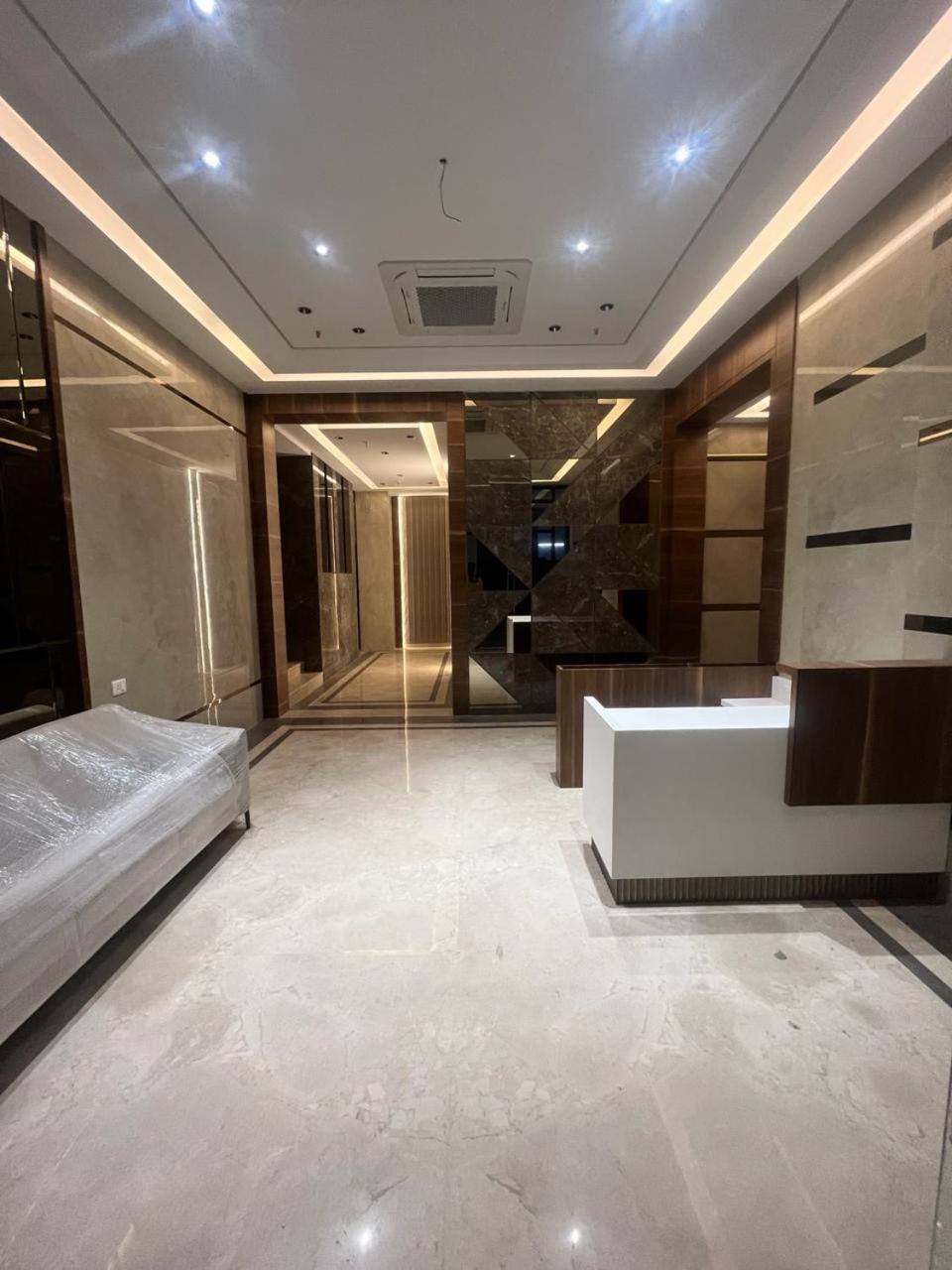 Hsquare Luxury Apartments Goregaon Mumbai  Buitenkant foto