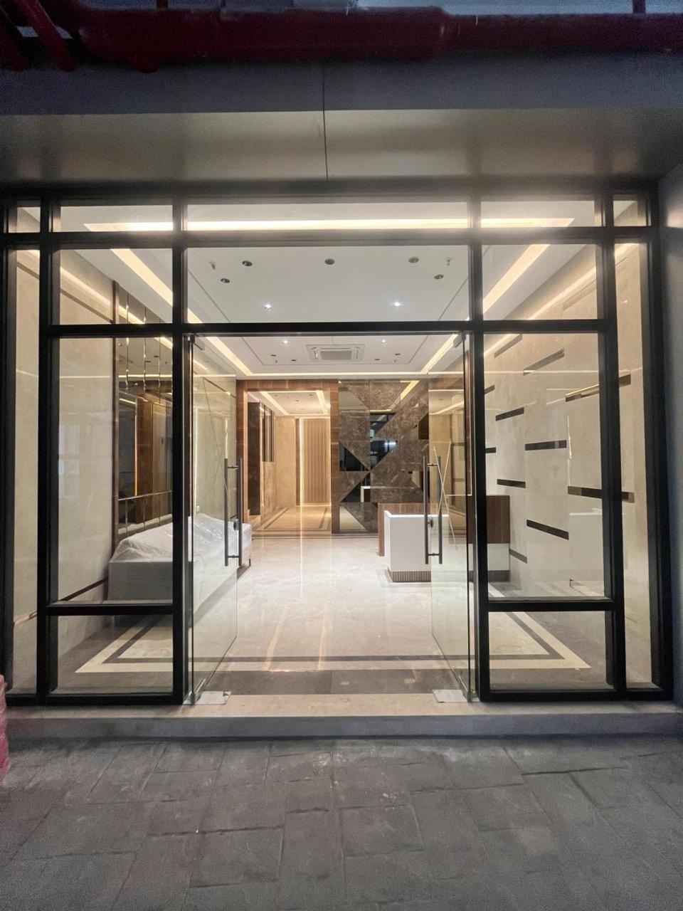 Hsquare Luxury Apartments Goregaon Mumbai  Buitenkant foto