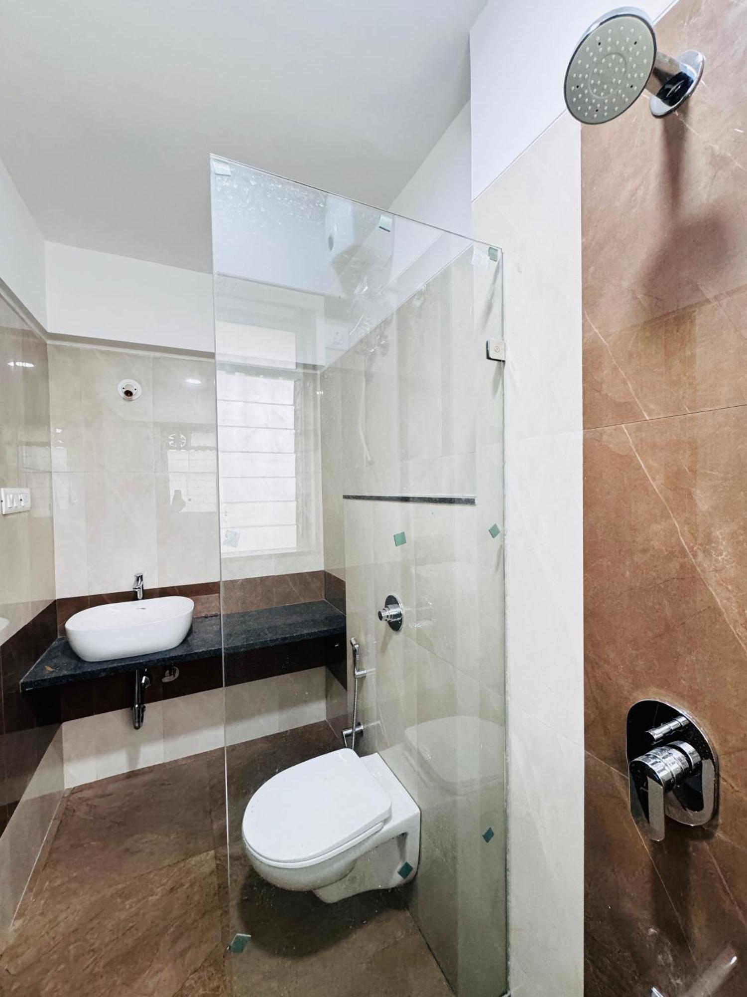 Hsquare Luxury Apartments Goregaon Mumbai  Buitenkant foto
