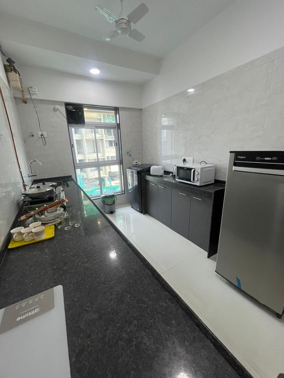 Hsquare Luxury Apartments Goregaon Mumbai  Buitenkant foto